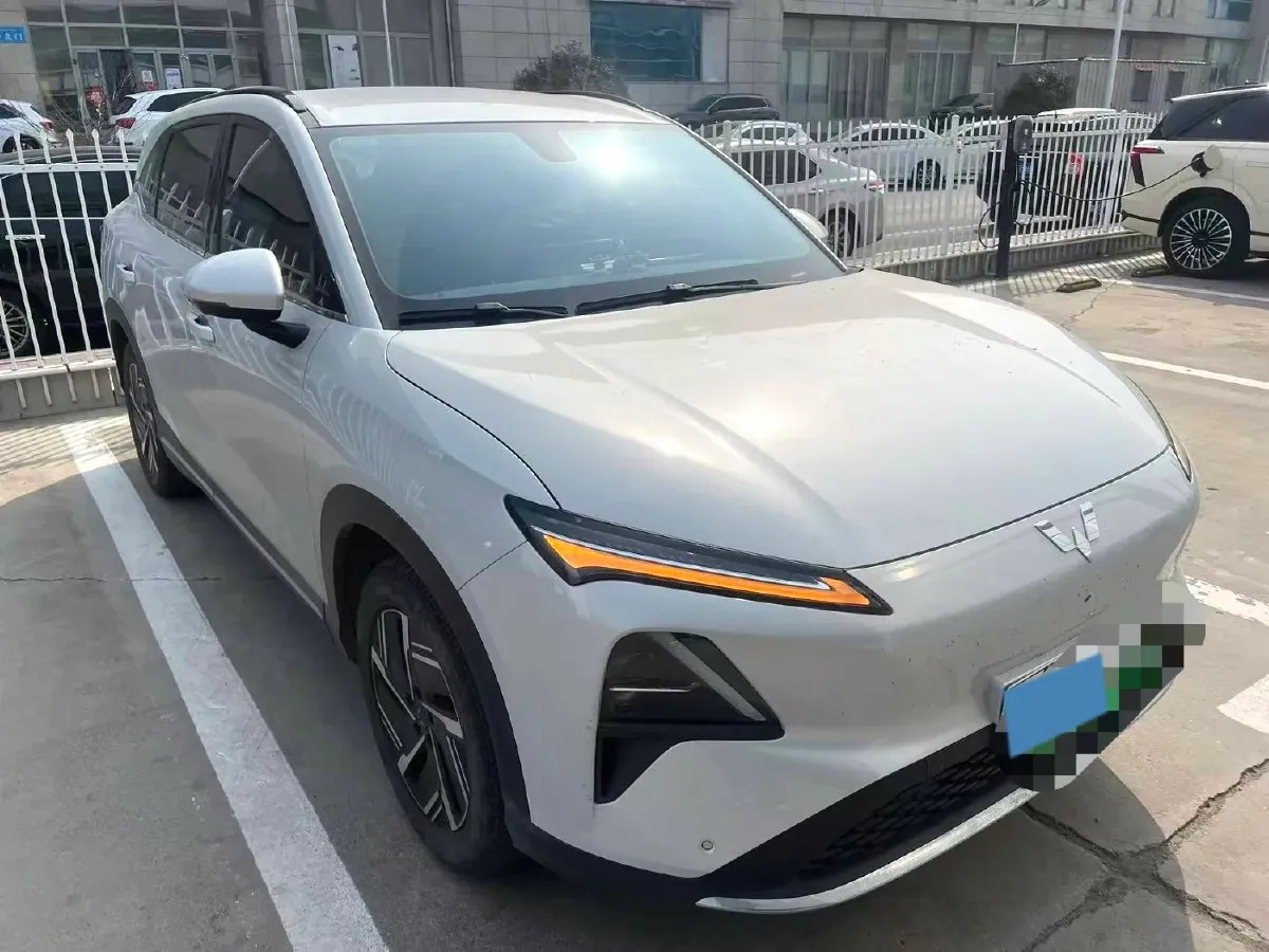 2024 WuLing XingGuangS BEV 60KWH,autocango,china used car exporter,china ev exporter,chinese used car exporter,chinese used ev exporter