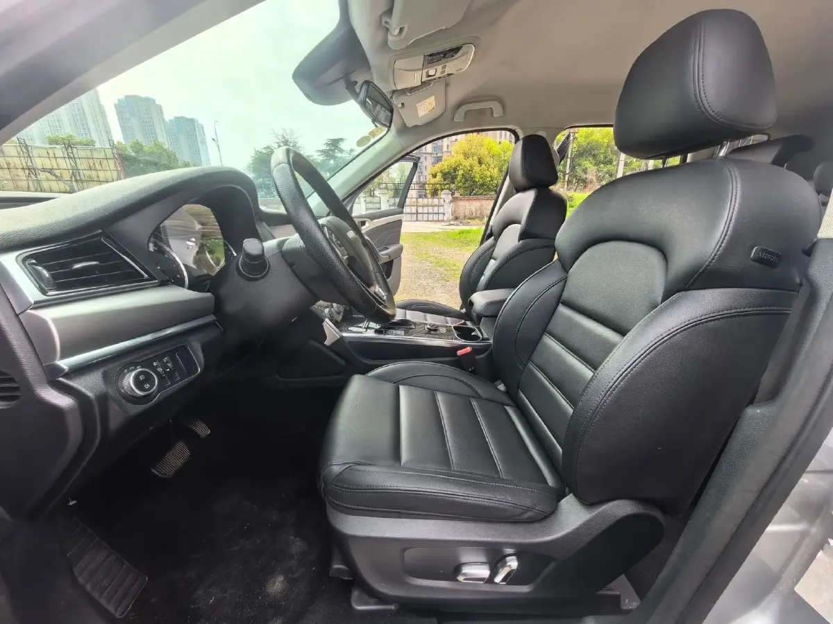 2016 Mitsubishi Outlander 2.0L 166HP L4 CVT,autocango,china used car exporter,china ev exporter,chinese used car exporter,chinese used ev exporter