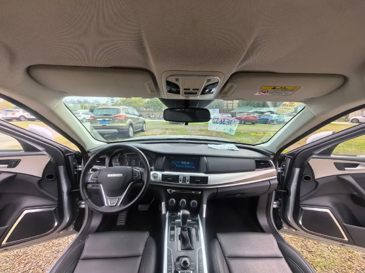 2016 Mitsubishi Outlander 2.0L 166HP L4 CVT,autocango,china used car exporter,china ev exporter,chinese used car exporter,chinese used ev exporter