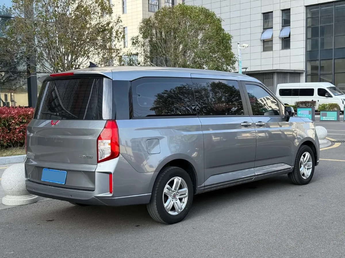 2021 WuLing ZhengChen 1.5T 147HP L4 6MT,autocango,china used car exporter,china ev exporter,chinese used car exporter,chinese used ev exporter