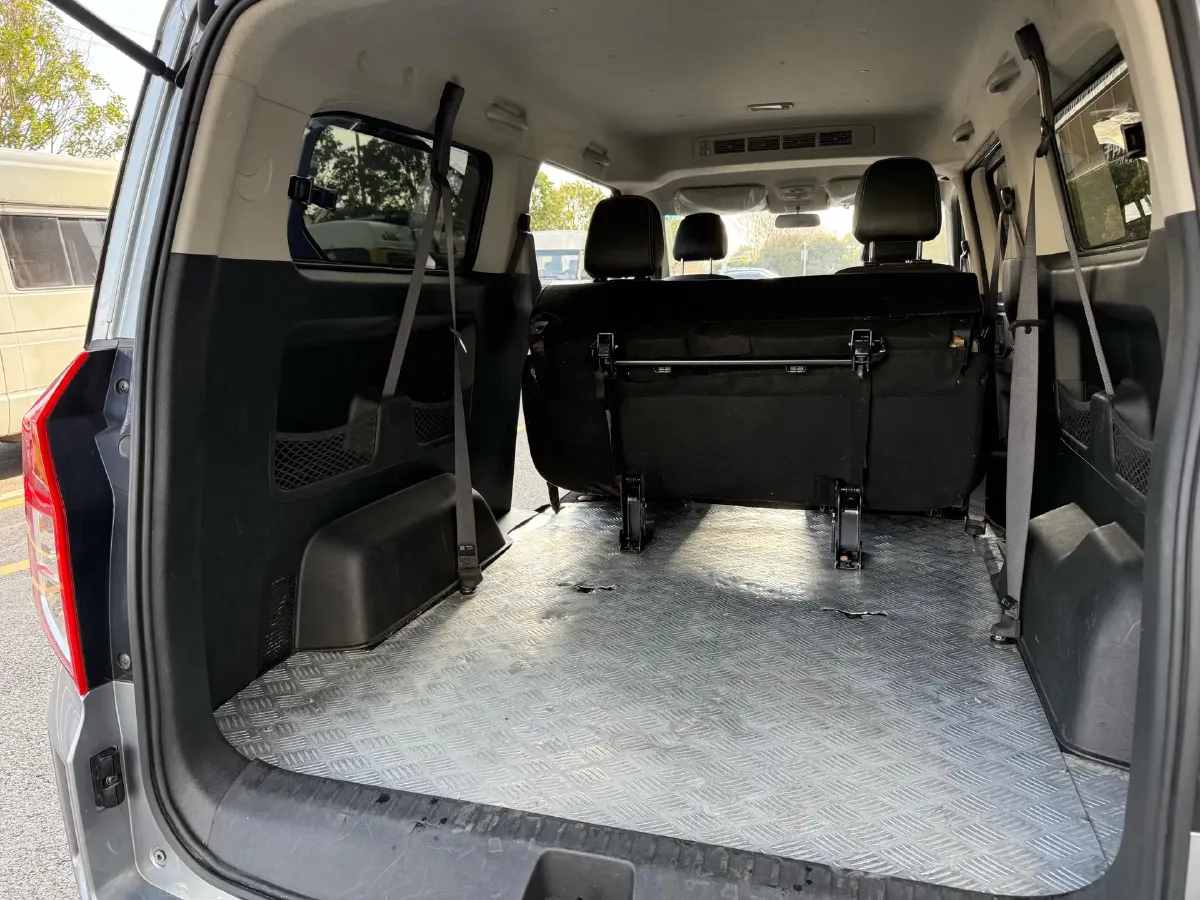 2021 WuLing ZhengChen 1.5T 147HP L4 6MT,autocango,china used car exporter,china ev exporter,chinese used car exporter,chinese used ev exporter