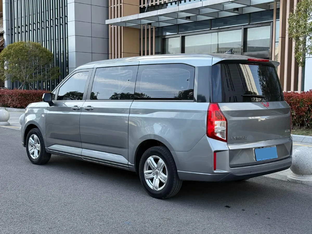 2021 WuLing ZhengChen 1.5T 147HP L4 6MT,autocango,china used car exporter,china ev exporter,chinese used car exporter,chinese used ev exporter