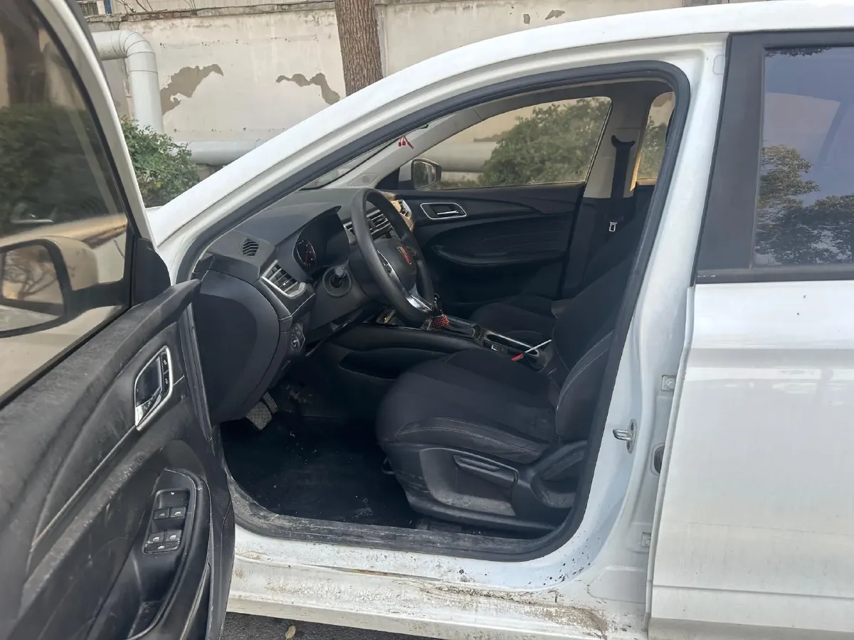 2019 Roewe i5 1.5L 120HP L4 CVT,autocango,china used car exporter,china ev exporter,chinese used car exporter,chinese used ev exporter