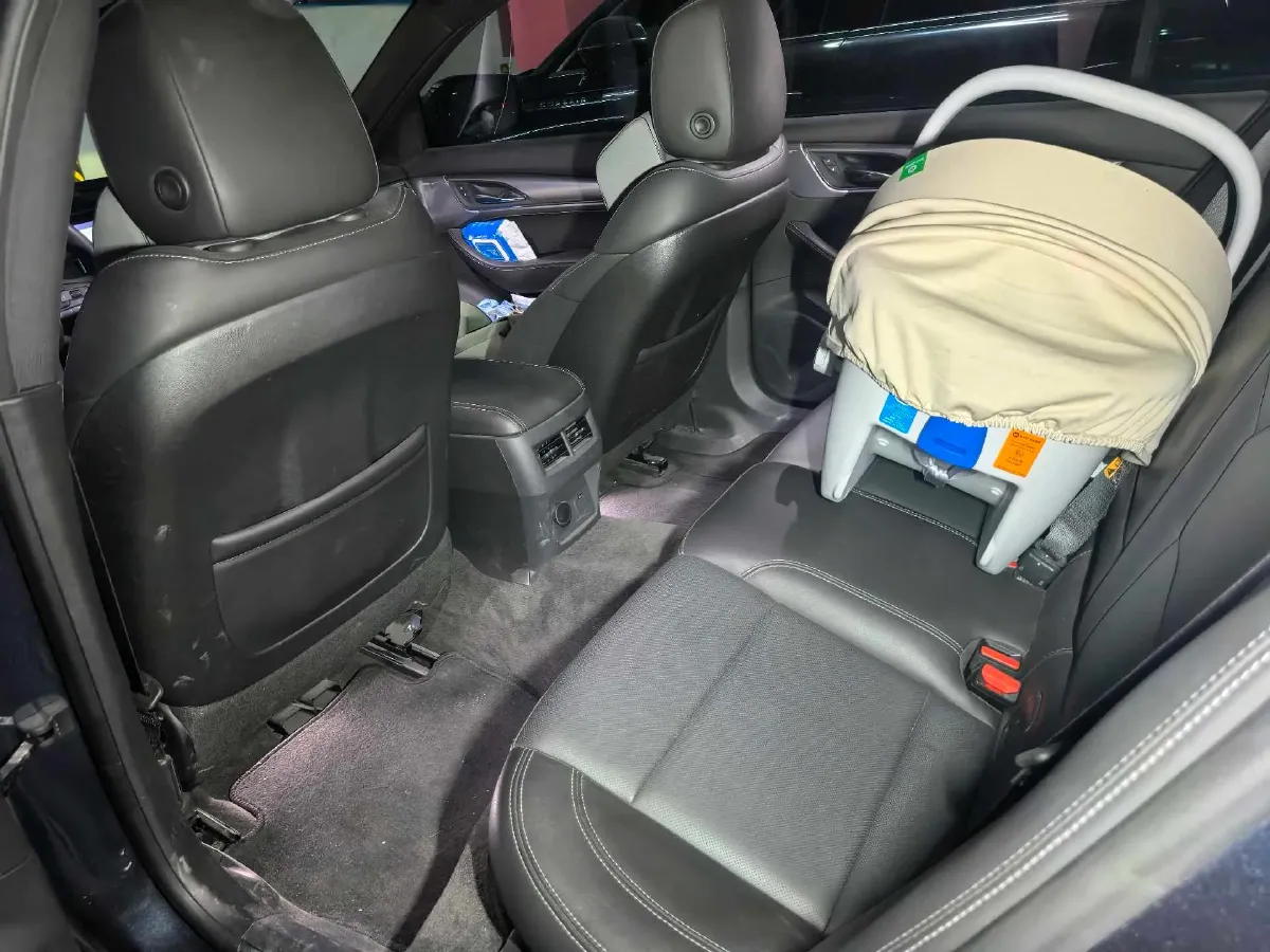 2022 Cadillac CT5 2.0T 237HP L4 10AT,autocango,china used car exporter,china ev exporter,chinese used car exporter,chinese used ev exporter