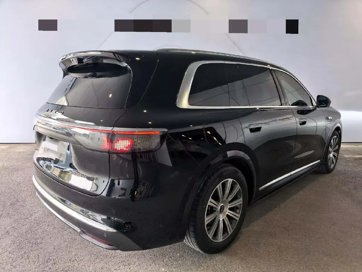 2025 AITO AITO M8 REEV 160HP REEV 53.4KWH,autocango,china used car exporter,china ev exporter,chinese used car exporter,chinese used ev exporter