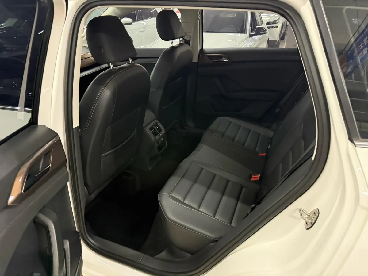 2022 Volkswagen Tharu 1.4T 150HP L4 7DCT,autocango,china used car exporter,china ev exporter,chinese used car exporter,chinese used ev exporter