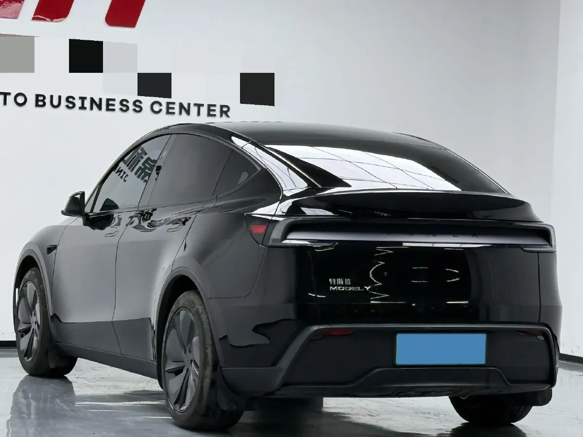 2025 Tesla Model Y BEV 62.5KWH,autocango,china used car exporter,china ev exporter,chinese used car exporter,chinese used ev exporter