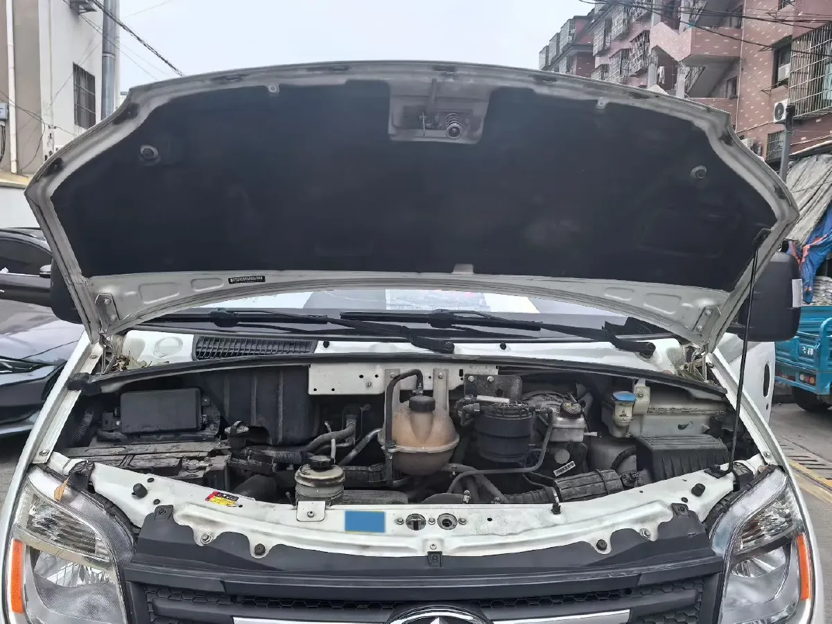 2021 MAXUS XinTu V80 2.0T 139HP L4 6MT,autocango,china used car exporter,china ev exporter,chinese used car exporter,chinese used ev exporter