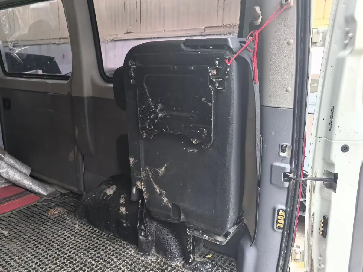 2021 MAXUS XinTu V80 2.0T 139HP L4 6MT,autocango,china used car exporter,china ev exporter,chinese used car exporter,chinese used ev exporter