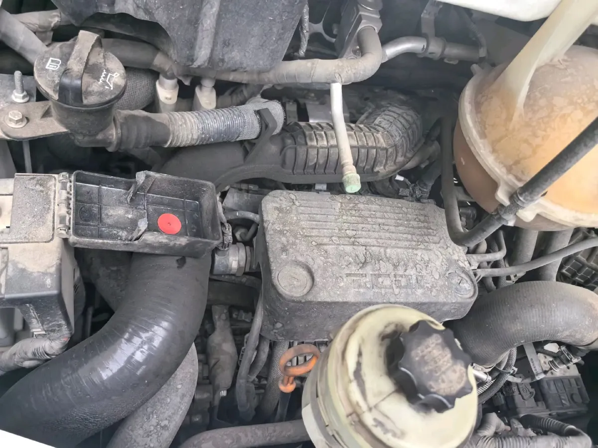 2021 MAXUS XinTu V80 2.0T 139HP L4 6MT,autocango,china used car exporter,china ev exporter,chinese used car exporter,chinese used ev exporter