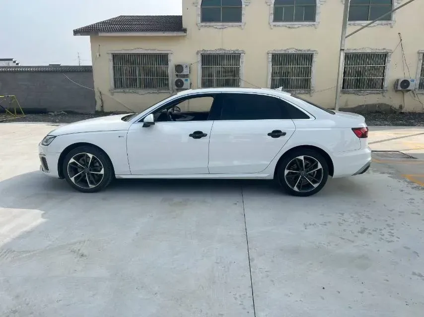 2020 Audi A4L 2.0T 190HP L4 7DCT,autocango,china used car exporter,china ev exporter,chinese used car exporter,chinese used ev exporter