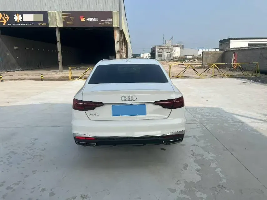2020 Audi A4L 2.0T 190HP L4 7DCT,autocango,china used car exporter,china ev exporter,chinese used car exporter,chinese used ev exporter