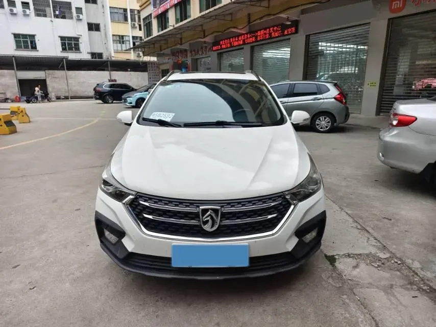 2018 BaoJun 360 1.5L 112HP L4 6MT,autocango,china used car exporter,china ev exporter,chinese used car exporter,chinese used ev exporter