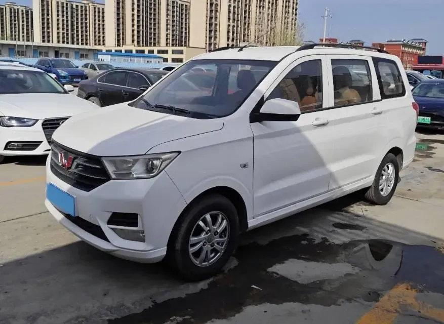 2019 WuLing HongGuang 1.5L 99HP L4 6MT,autocango,china used car exporter,china ev exporter,chinese used car exporter,chinese used ev exporter