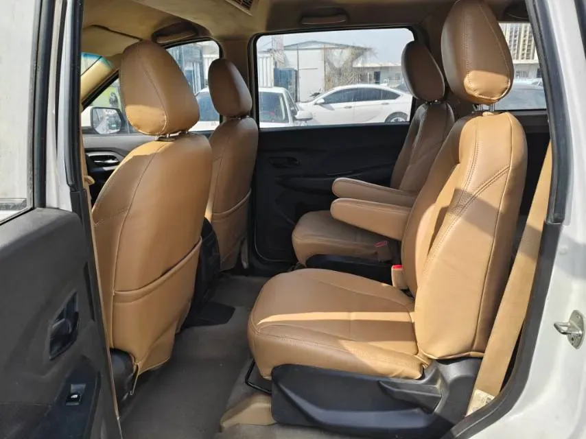 2019 WuLing HongGuang 1.5L 99HP L4 6MT,autocango,china used car exporter,china ev exporter,chinese used car exporter,chinese used ev exporter