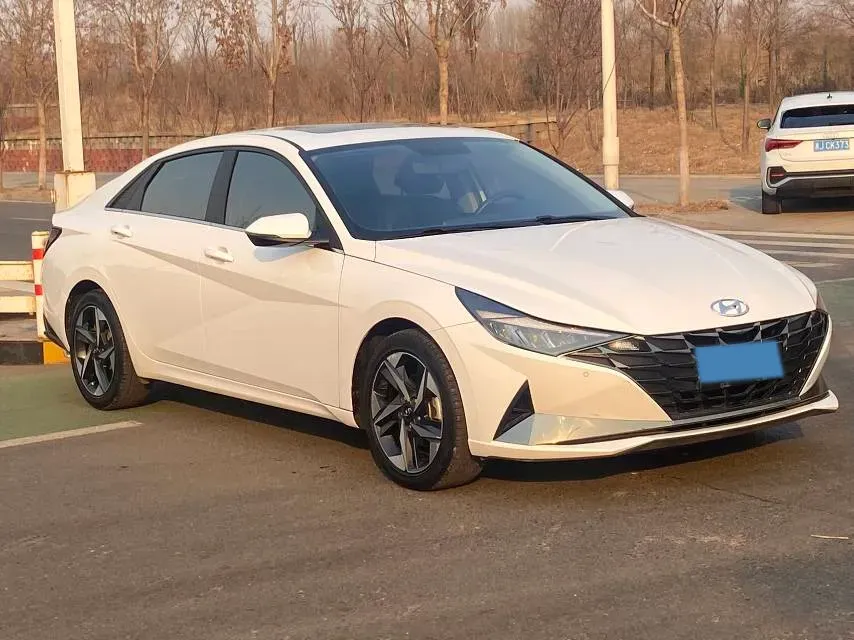 2021 Hyundai Elantra 1.5L 115HP L4 CVT,autocango,china used car exporter,china ev exporter,chinese used car exporter,chinese used ev exporter