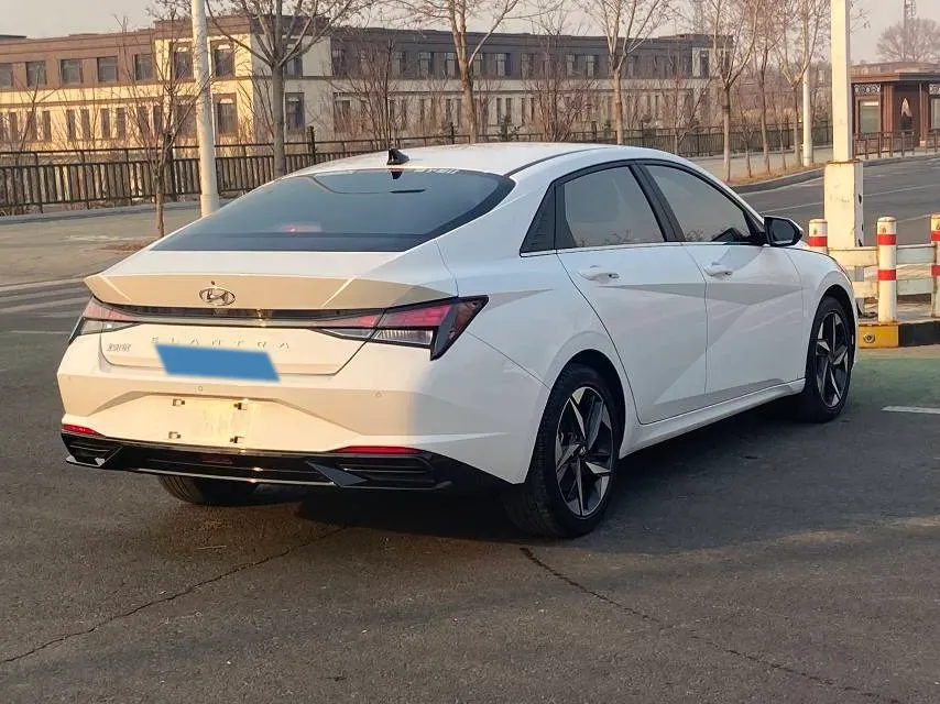 2021 Hyundai Elantra 1.5L 115HP L4 CVT,autocango,china used car exporter,china ev exporter,chinese used car exporter,chinese used ev exporter