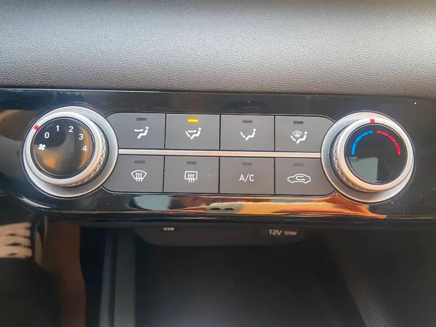 2021 Hyundai Elantra 1.5L 115HP L4 CVT,autocango,china used car exporter,china ev exporter,chinese used car exporter,chinese used ev exporter