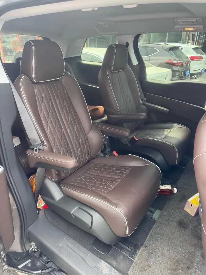 2022 Buick GL8 2.0T 237HP L4 9AT,autocango,china used car exporter,china ev exporter,chinese used car exporter,chinese used ev exporter