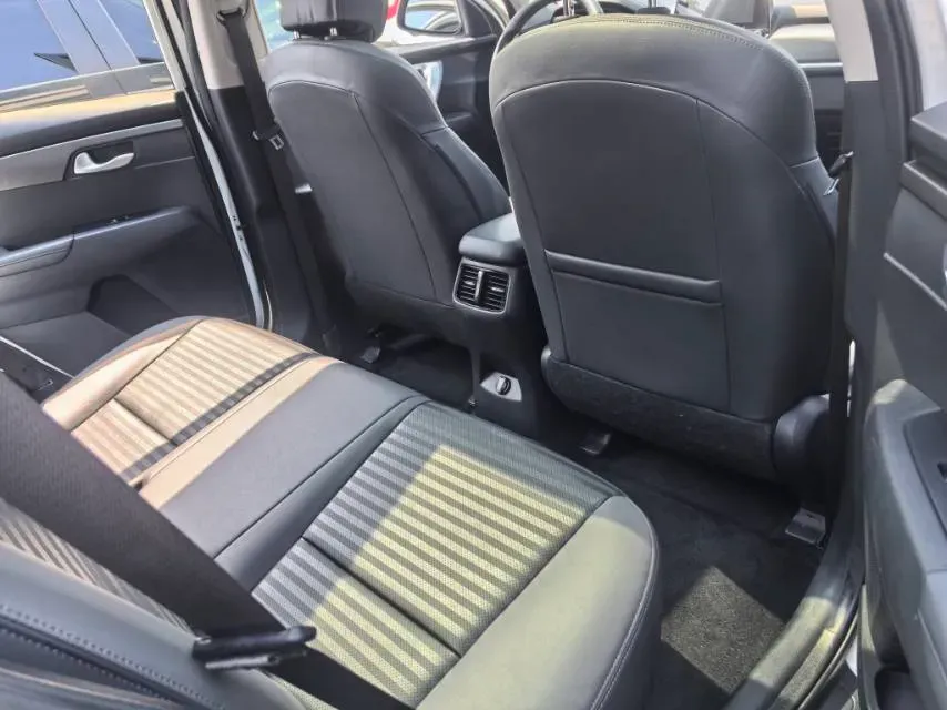 2018 Kia Sportage R 2.0L 160HP L4 6AT,autocango,china used car exporter,china ev exporter,chinese used car exporter,chinese used ev exporter