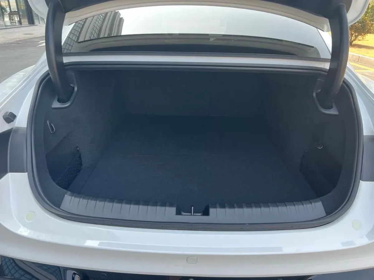 2025 MI SU7 Ultra BEV 93.7KWH,autocango,china used car exporter,china ev exporter,chinese used car exporter,chinese used ev exporter