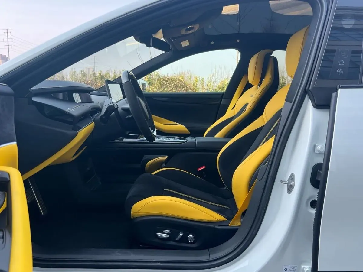 2025 MI SU7 Ultra BEV 93.7KWH,autocango,china used car exporter,china ev exporter,chinese used car exporter,chinese used ev exporter