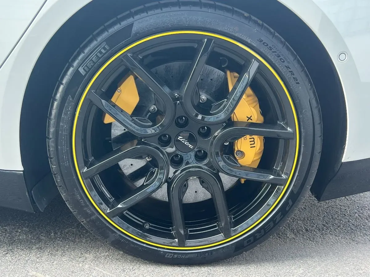 2025 MI SU7 Ultra BEV 93.7KWH,autocango,china used car exporter,china ev exporter,chinese used car exporter,chinese used ev exporter