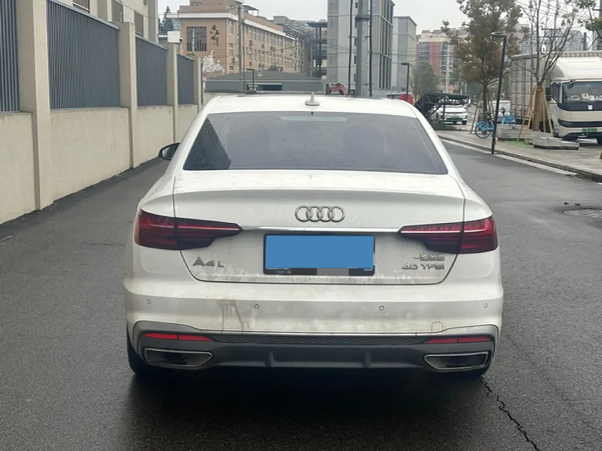 2020 Audi A4L 2.0T 190HP L4 7DCT,autocango,china used car exporter,china ev exporter,chinese used car exporter,chinese used ev exporter