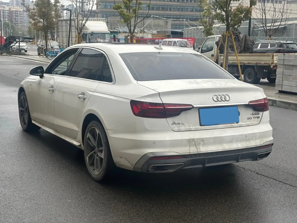 2020 Audi A4L 2.0T 190HP L4 7DCT,autocango,china used car exporter,china ev exporter,chinese used car exporter,chinese used ev exporter