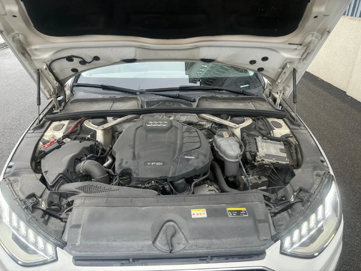 2020 Audi A4L 2.0T 190HP L4 7DCT,autocango,china used car exporter,china ev exporter,chinese used car exporter,chinese used ev exporter