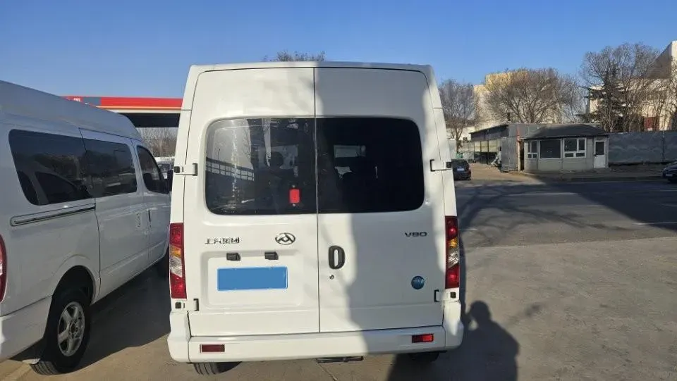 2021 MAXUS XinTu V80 2.0T 139HP L4 6MT,autocango,china used car exporter,china ev exporter,chinese used car exporter,chinese used ev exporter