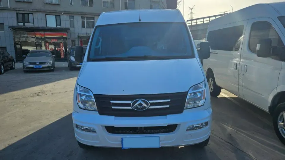 2021 MAXUS XinTu V80 2.0T 139HP L4 6MT,autocango,china used car exporter,china ev exporter,chinese used car exporter,chinese used ev exporter