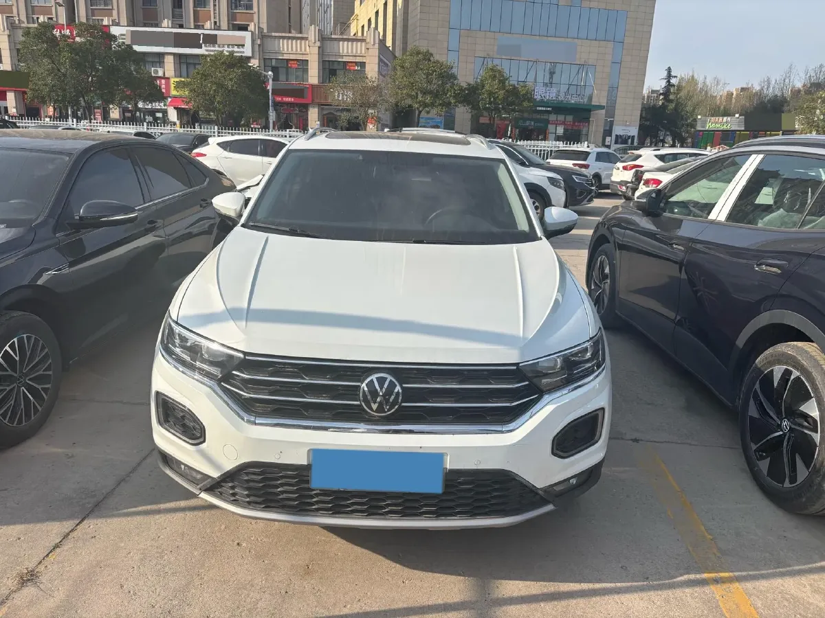 2022 Volkswagen T-Roc 1.4T 150HP L4 7DCT,autocango,china used car exporter,china ev exporter,chinese used car exporter,chinese used ev exporter