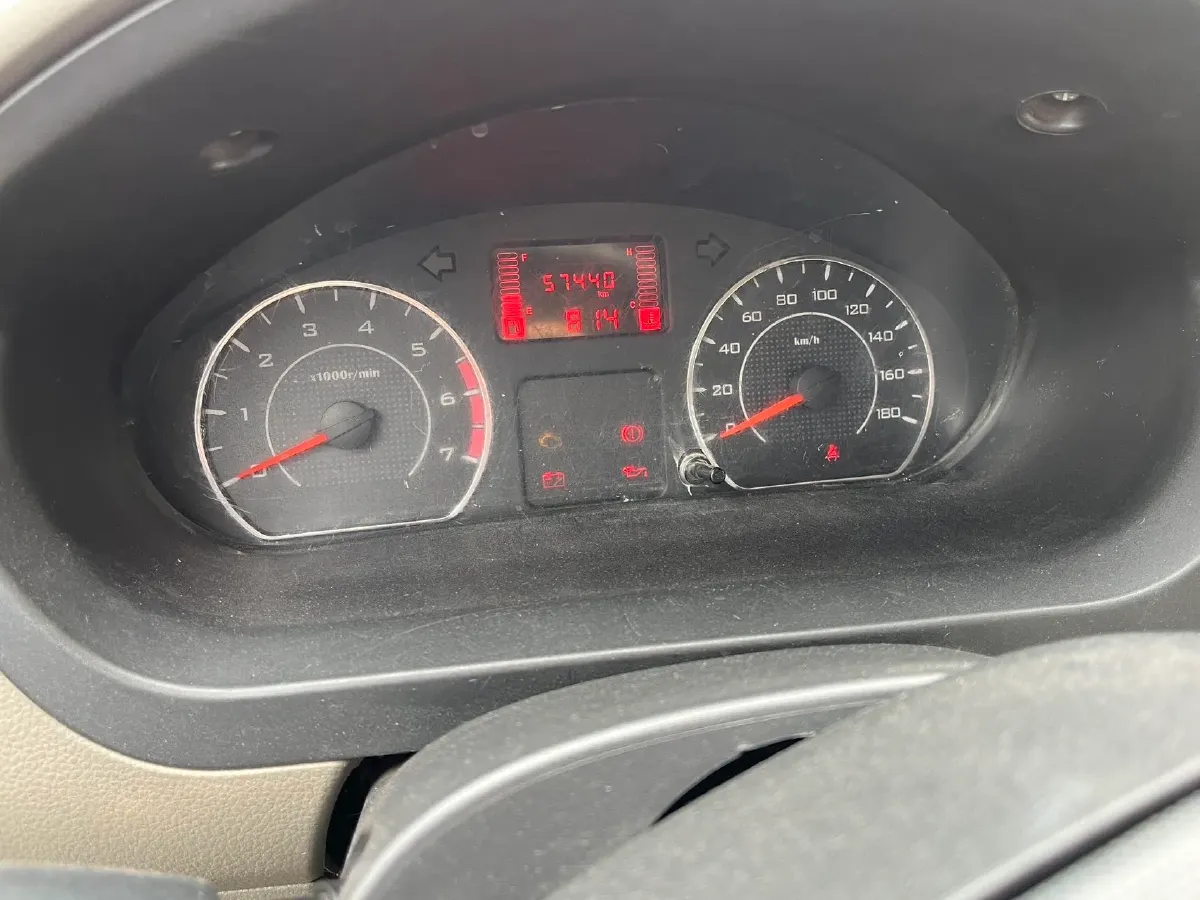 2018 WuLing RongGuang V 1.5L 112HP L4 5MT,autocango,china used car exporter,china ev exporter,chinese used car exporter,chinese used ev exporter