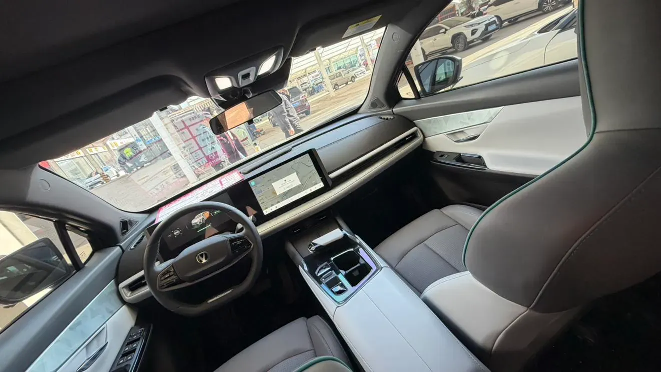 2023 ChangAn UNI-T 1.5T 188HP L4 7DCT,autocango,china used car exporter,china ev exporter,chinese used car exporter,chinese used ev exporter