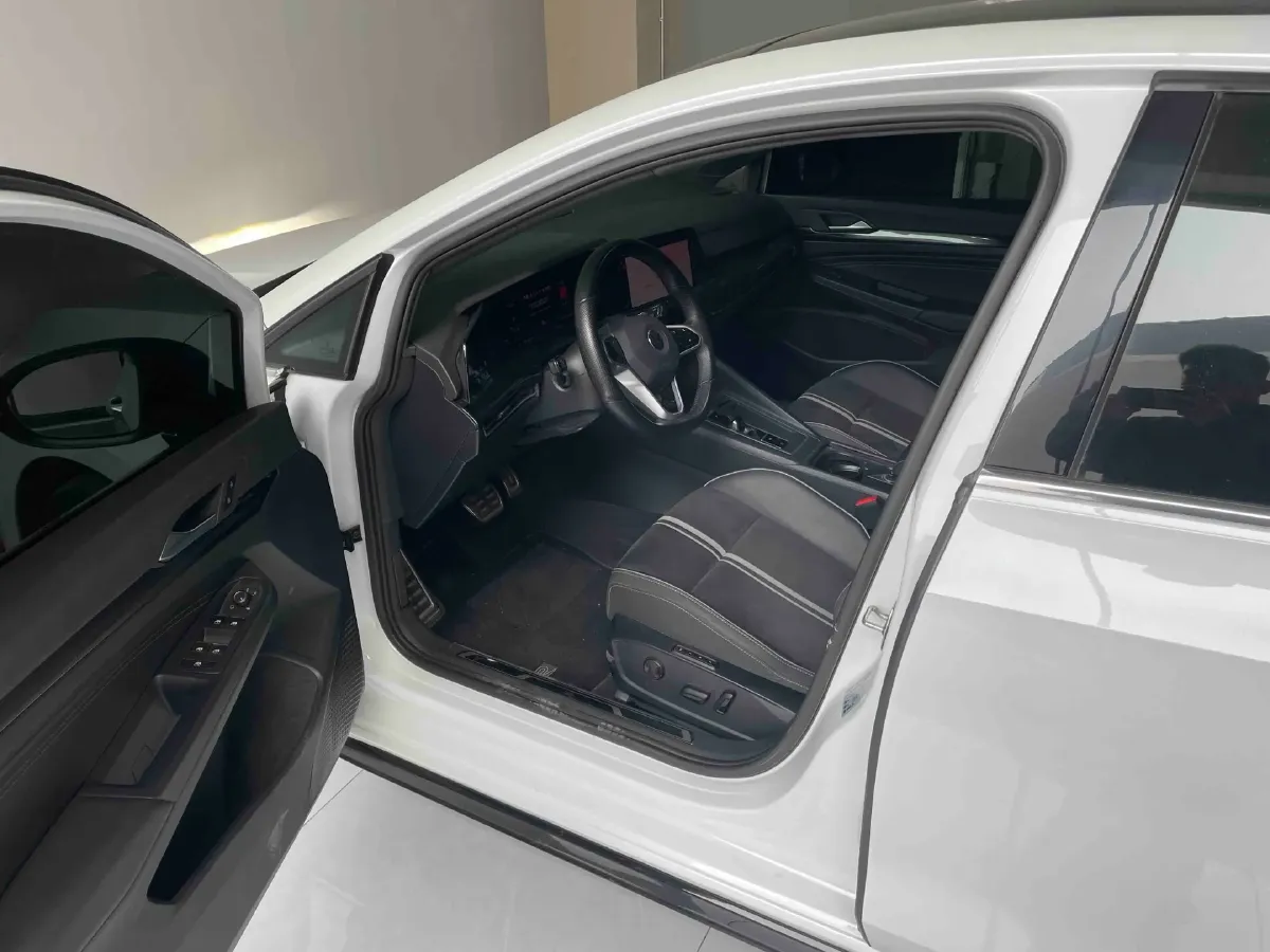 2021 Volkswagen Golf 1.4T 150HP L4 7DCT,autocango,china used car exporter,china ev exporter,chinese used car exporter,chinese used ev exporter