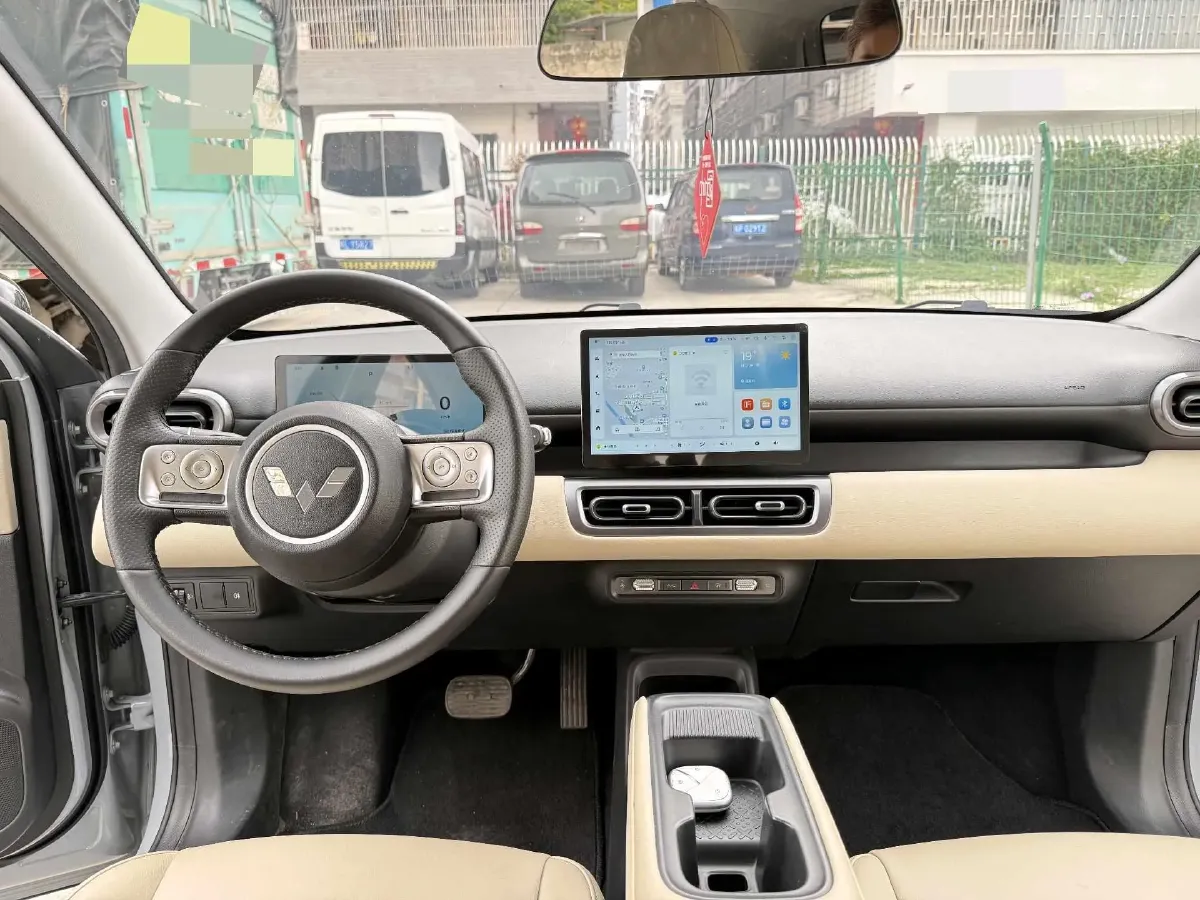 2024 WuLing BinGuoPLUS BEV 50.6KWH,autocango,china used car exporter,china ev exporter,chinese used car exporter,chinese used ev exporter