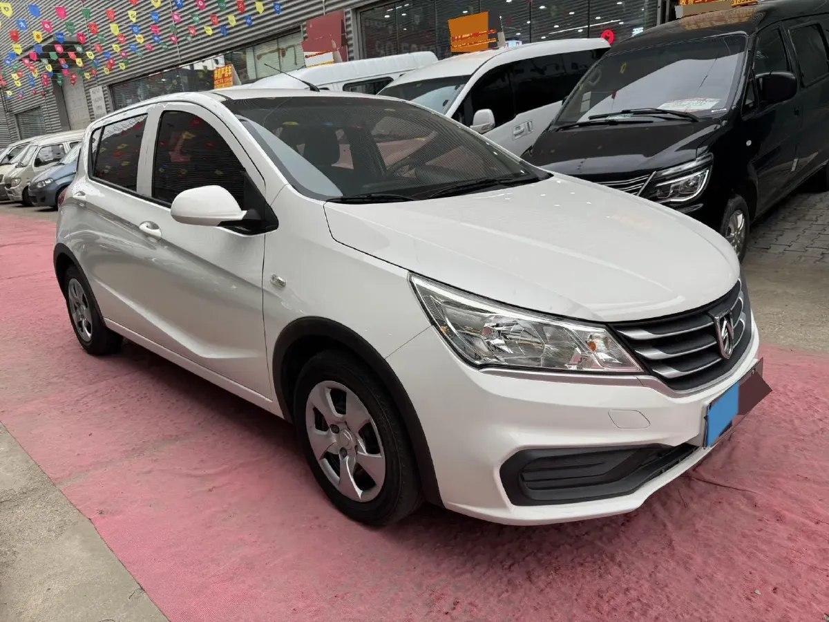 2016 BaoJun 310 1.2L 82HP L4 5MT,autocango,china used car exporter,china ev exporter,chinese used car exporter,chinese used ev exporter