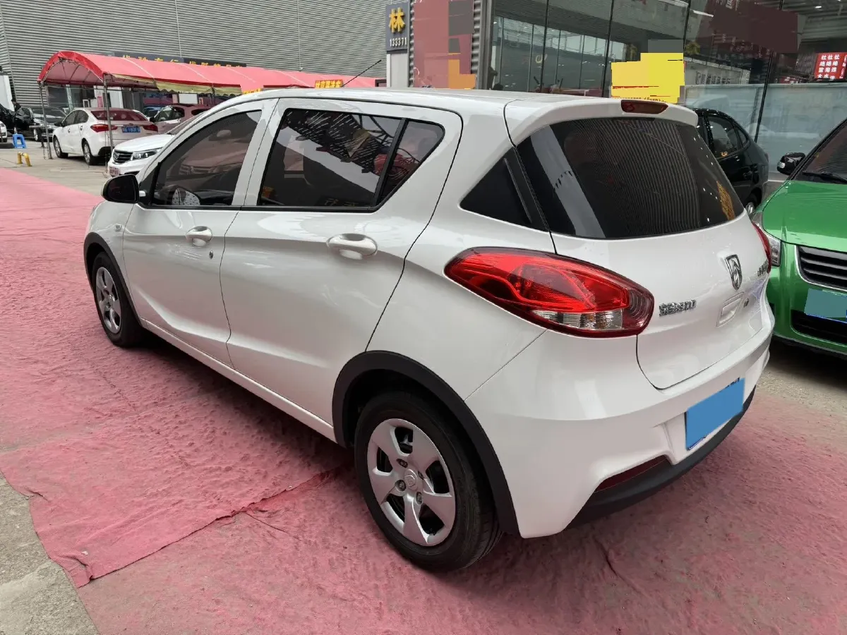 2016 BaoJun 310 1.2L 82HP L4 5MT,autocango,china used car exporter,china ev exporter,chinese used car exporter,chinese used ev exporter
