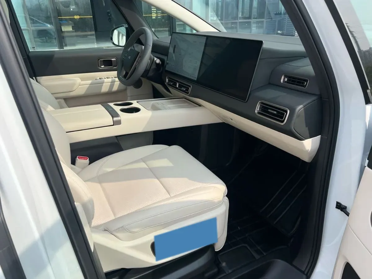 2025 Li MEGA BEV,autocango,china used car exporter,china ev exporter,chinese used car exporter,chinese used ev exporter