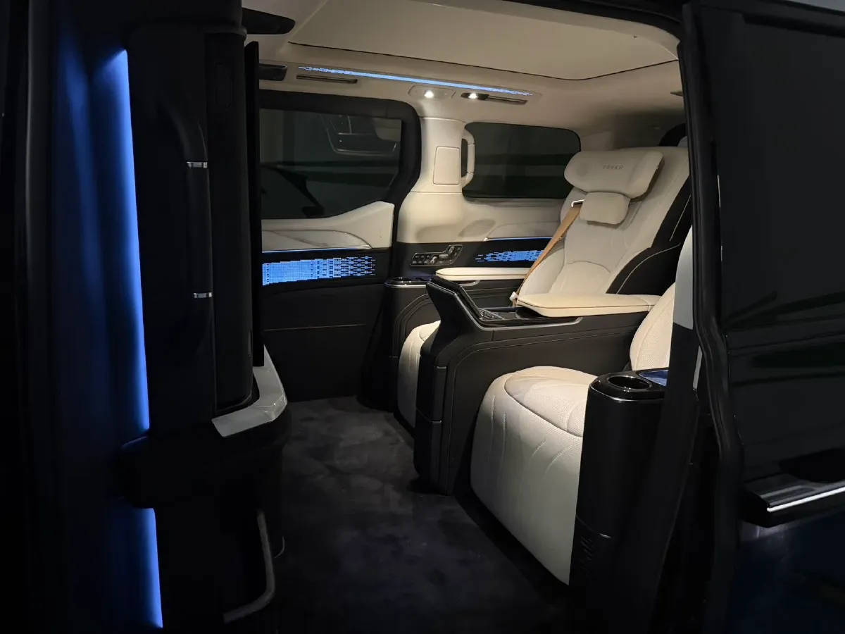 2024 Zeekr 009 BEV 108KWH,autocango,china used car exporter,china ev exporter,chinese used car exporter,chinese used ev exporter