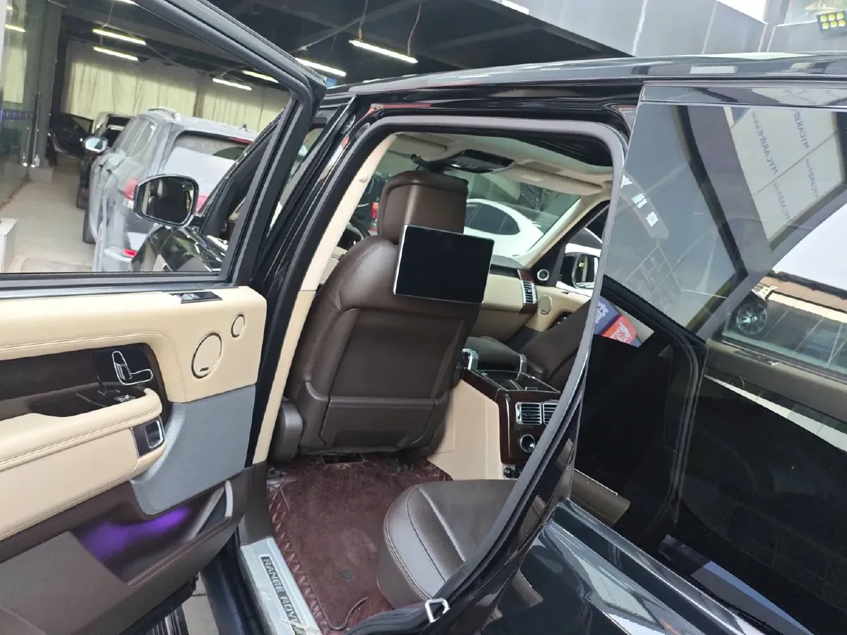 2020 Land Rover Range Rover 3.0T 400HP L6 8AT,autocango,china used car exporter,china ev exporter,chinese used car exporter,chinese used ev exporter