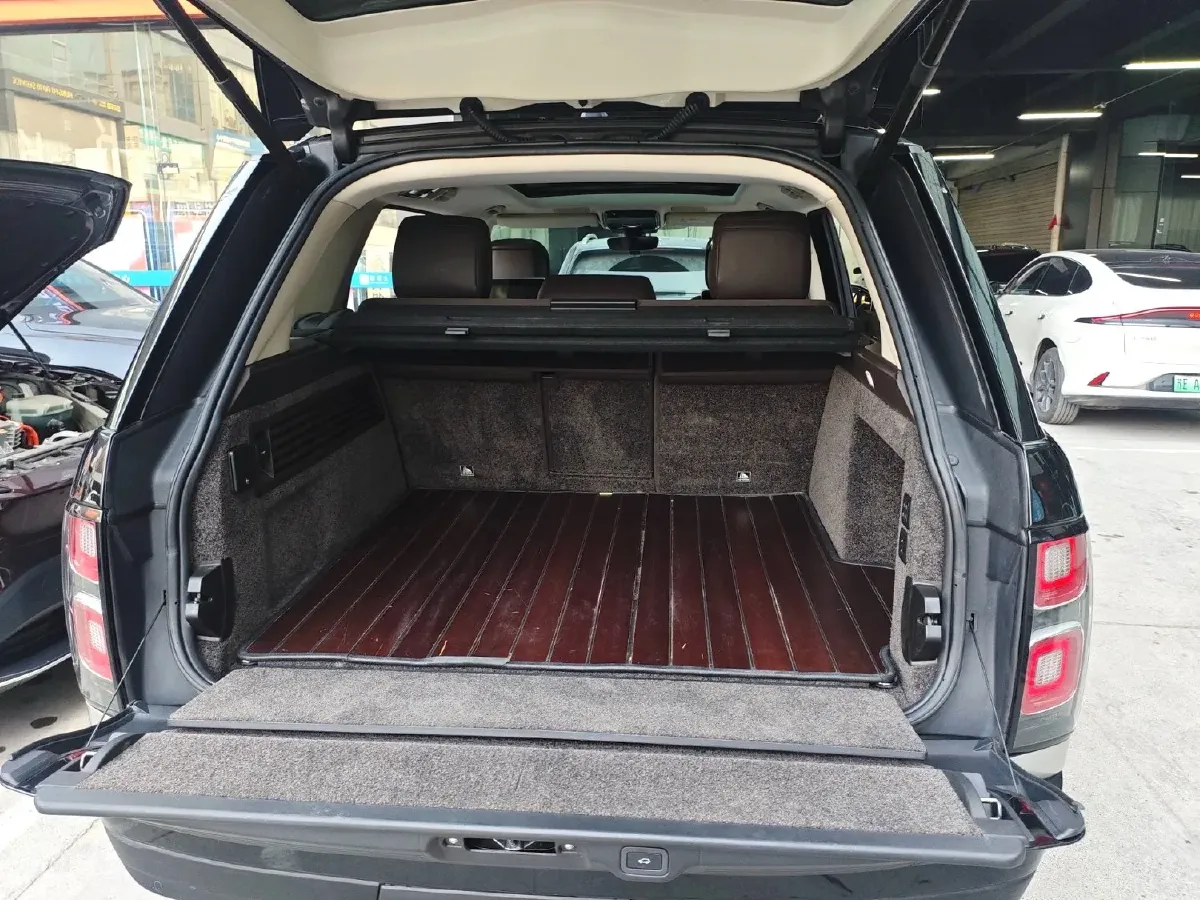 2020 Land Rover Range Rover 3.0T 400HP L6 8AT,autocango,china used car exporter,china ev exporter,chinese used car exporter,chinese used ev exporter