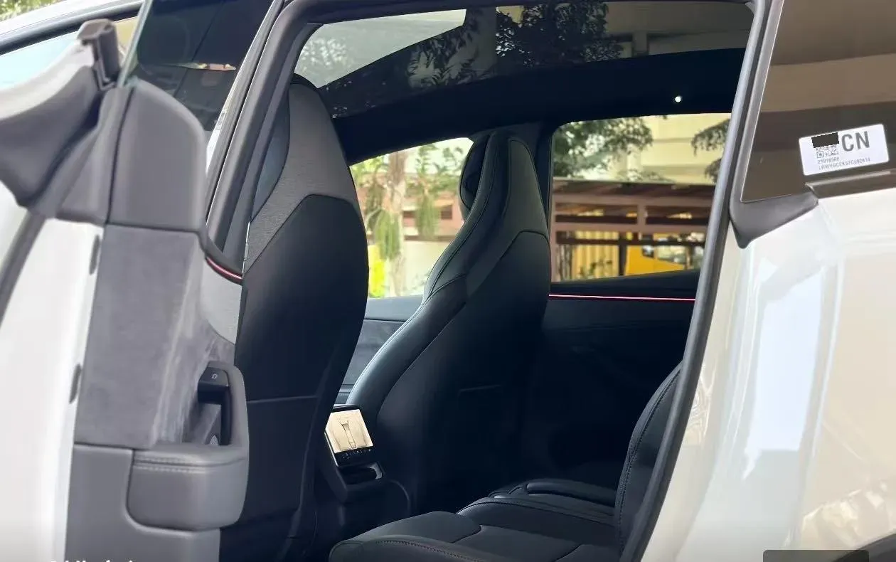 2025 Tesla Model Y BEV 78.4KWH,autocango,china used car exporter,china ev exporter,chinese used car exporter,chinese used ev exporter