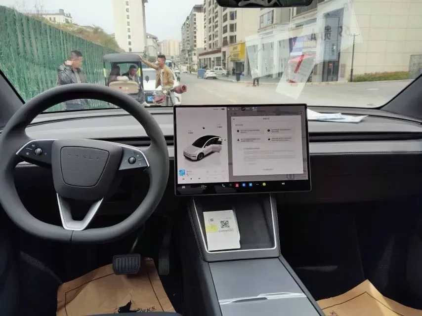 2025 Tesla Model Y BEV 78.4KWH,autocango,china used car exporter,china ev exporter,chinese used car exporter,chinese used ev exporter