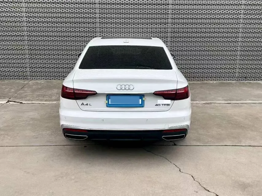 2024 Audi A4L 2.0T 190HP L4 7DCT,autocango,china used car exporter,china ev exporter,chinese used car exporter,chinese used ev exporter