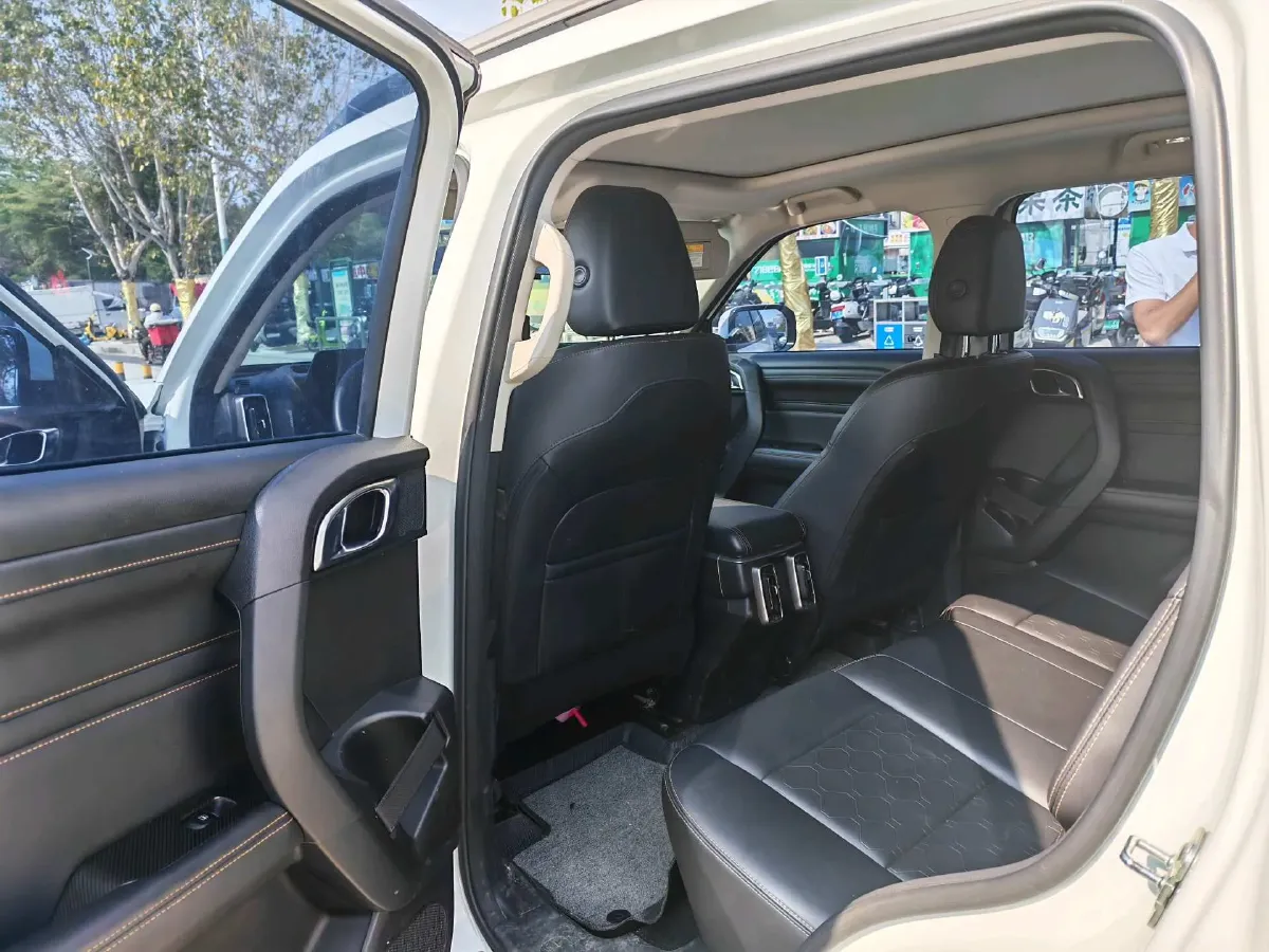 2022 Haval Dargo 1.5T 184HP L4 7DCT,autocango,china used car exporter,china ev exporter,chinese used car exporter,chinese used ev exporter