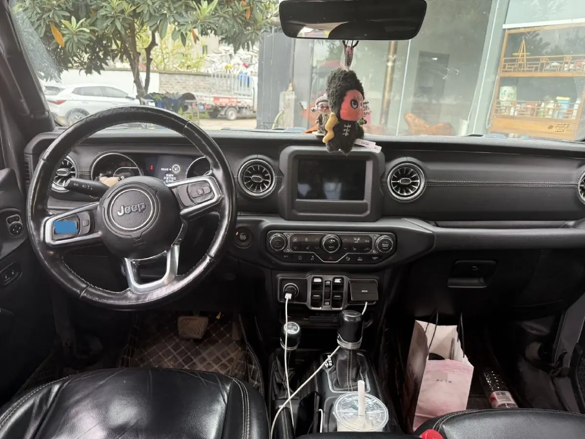 2021 Jeep Wrangler 2.0T 266HP L4 8AT,autocango,china used car exporter,china ev exporter,chinese used car exporter,chinese used ev exporter