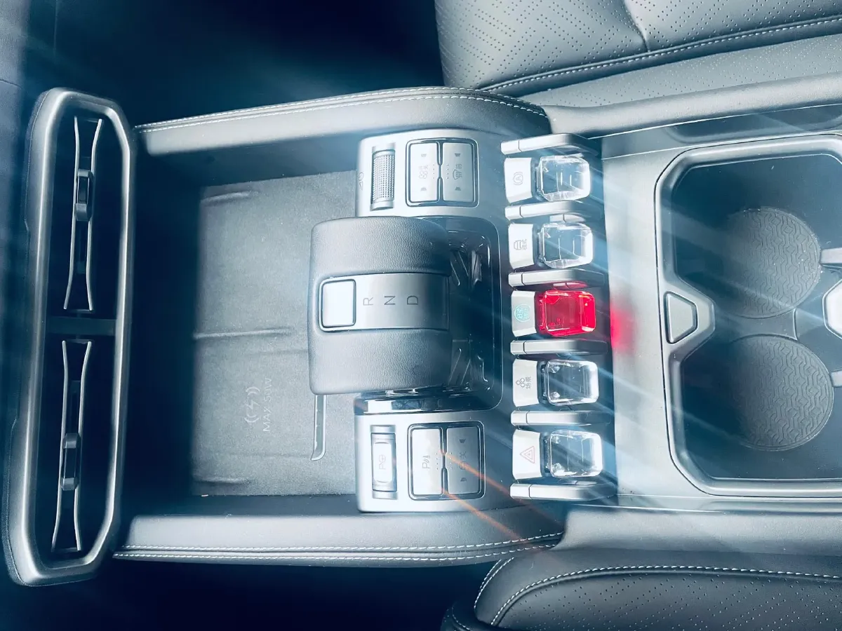 2025 FangChengBao Tai 3 BEV,autocango,china used car exporter,china ev exporter,chinese used car exporter,chinese used ev exporter