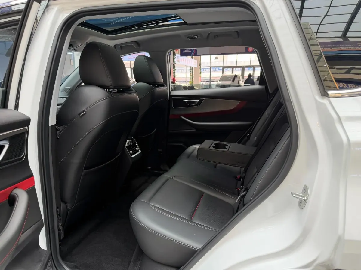 2022 Chery Tiggo 7 1.5T 156HP L4 CVT,autocango,china used car exporter,china ev exporter,chinese used car exporter,chinese used ev exporter